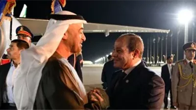 بن زايد يغادر العلمين والرئيس السيسي في مقدمة مودعيه