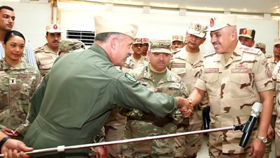 رئيس الأركان يتفقد الاستعدادات النهائية للتدريب المصري الأمريكي المشترك بقاعدة محمد نجيب