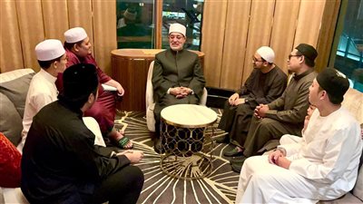مفتي الجمهورية يلتقي خريجي الأزهر بماليزيا ويؤكد: الفتوى مسؤولية ورسالة لنشر الوسطية