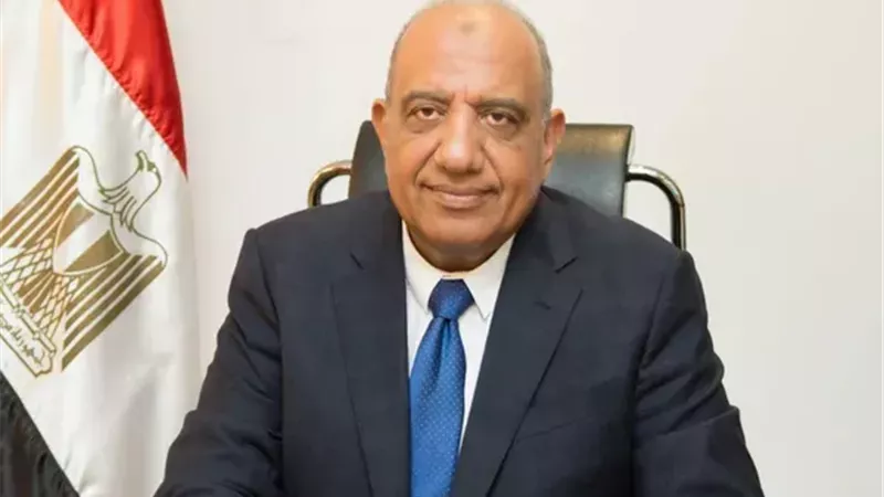 الدكتور محمود عصمت