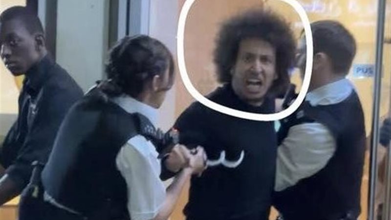 اعتقال الشاب المصري