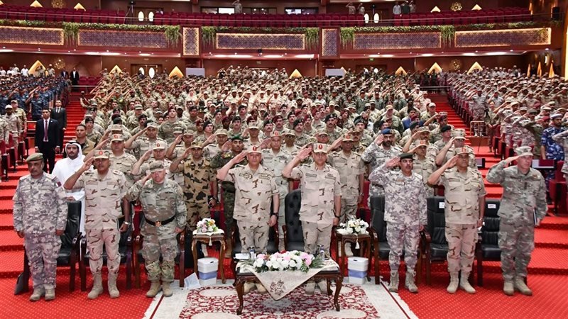أثناء مراسم الافتتاح
