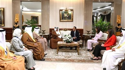رئيس الوزراء يستقبل ولي عهد البحرين لبحث تعزيز التعاون المشترك