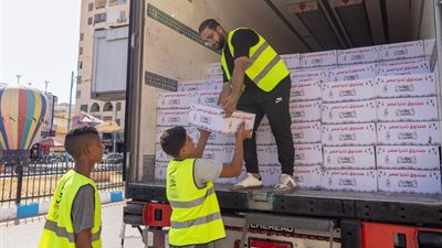 قوافل الحماية الاجتماعية من صندوق تحيا مصر تصل إلى 7 آلاف أسرة بقرى واحة سيوة