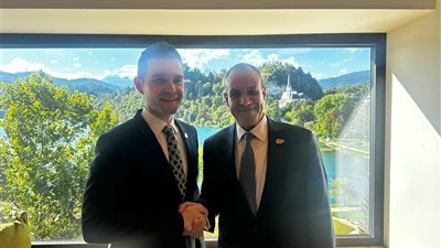 وزير الخارجية يلتقي وزير خارجية شمال مقدونيا على هامش منتدى بليد الاستراتيجي