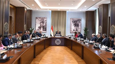 رئيس الوزراء: لدينا حصر بكل الأراضي الصالحة لإقامة فنادق على النيل ومستعدون لطرحها على القطاع الخاص