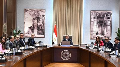 مدبولي: تسهيل إجراءات التراخيص لتعزيز الاستثمار وحماية المنشآت