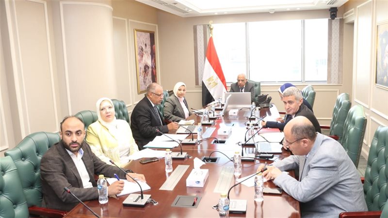 أثناء الاجتماع