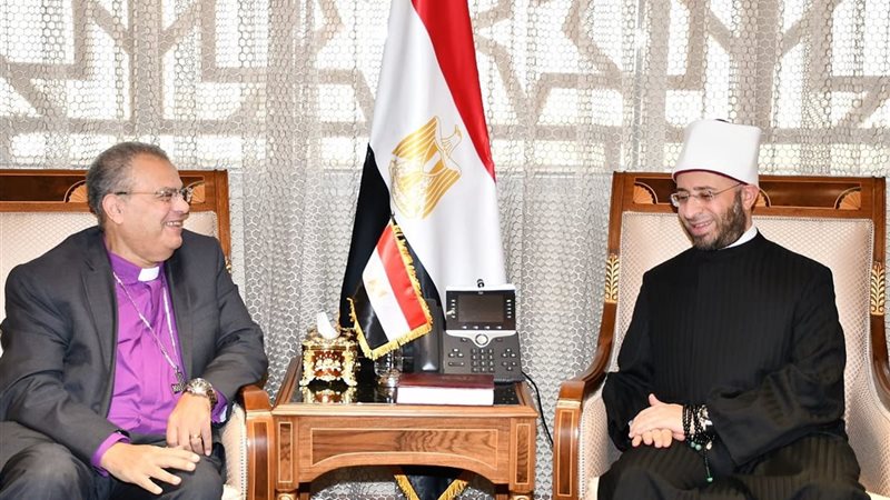 لقاء سابق بين القيادات