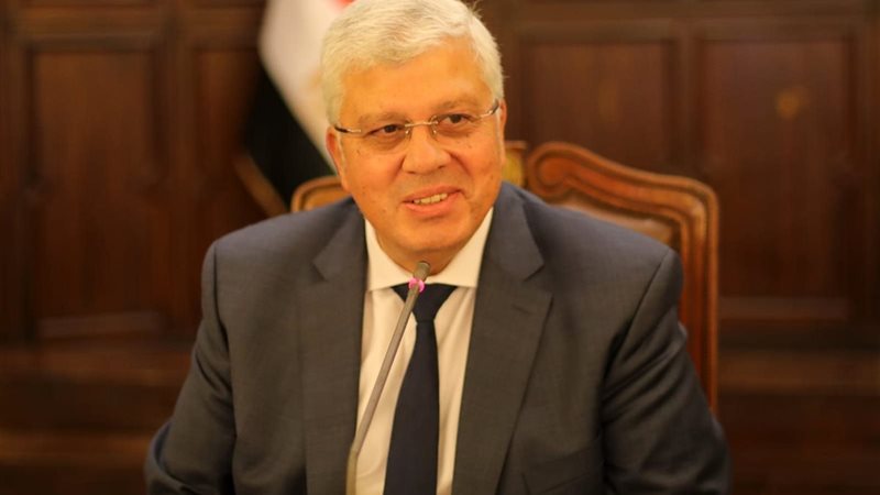 الدكتور أيمن عاشور،