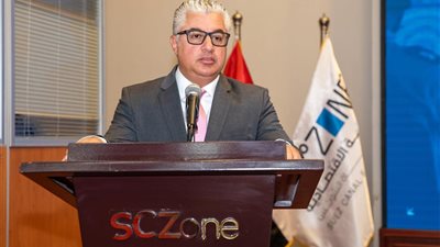 رئيس المنطقة الاقتصادية لقناة السويس يستقبل رئيس التمثيل التجاري لتعزيز الاستثمارات الأجنبية