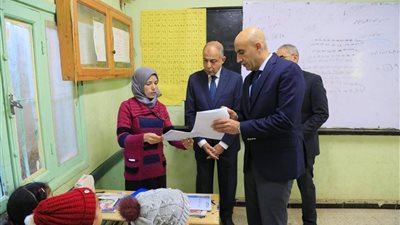 محافظ المنيا يتابع الاستعدادات النهائية للعام الدراسي الجديد