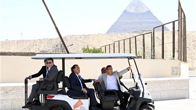 مدبولي: ممشى سياحي عالمي يربط المتحف المصري الكبير بمنطقة الأهرامات الأثرية