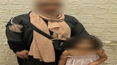 حاجة لله يا بيه.. ضبط سيدة استغلت طفلتها في أعمال التسول بقصر النيل