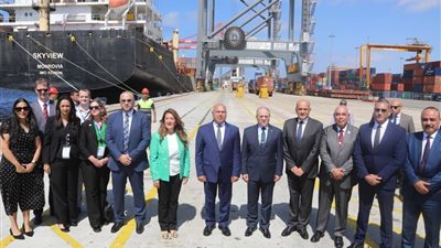 وزير النقل: مصر منفتحة على التعاون مع الشركات الأمريكية في مجال إدارة وتشغيل الموانيء