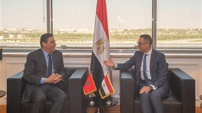استثمارات في السيارات والغزل والنسيج.. تفاصيل لقاء وزير الاستثمار مع نظيره المغربي 