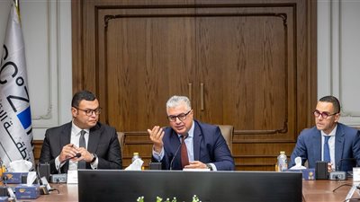 بإيرادات قياسية 11,6 مليار جنيه.. مجلس إدارة اقتصادية قناة السويس يعتمد الحساب الختامي للعام المالي المنقضي 