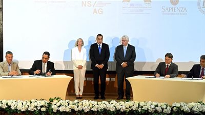 لتسهيل التعاون البحثي.. رئيس الوزراء يشهد توقيع اتفاقية بين اليونسكو و