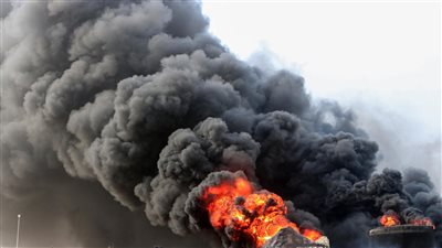 عاجل | قوات الاحتلال تستهدف ميناء الحديدة بعد قصف المجمع الرئاسي