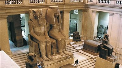 السياحة تكشف سبب التأخر في إعلان تفاصيل سرقة إسورة الملك بسوسنس