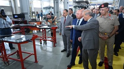 النقل: لا نية لغلق المصانع القائمة داخل الأحوزة العمرانية مع إلزام المصانع بخطط تصحيحية لتجديد تراخيصها