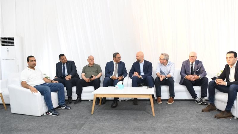 جانب من تفقد المشروع