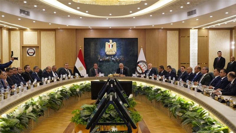 وزير المالية والنيابة