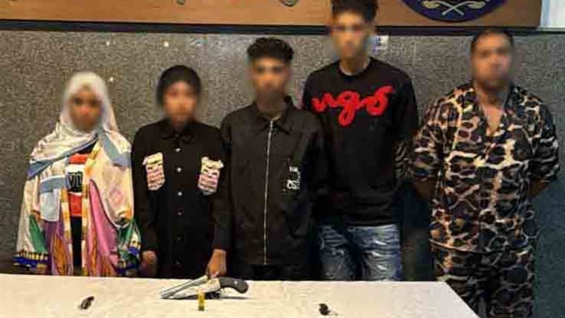 لصوص القاهرة 