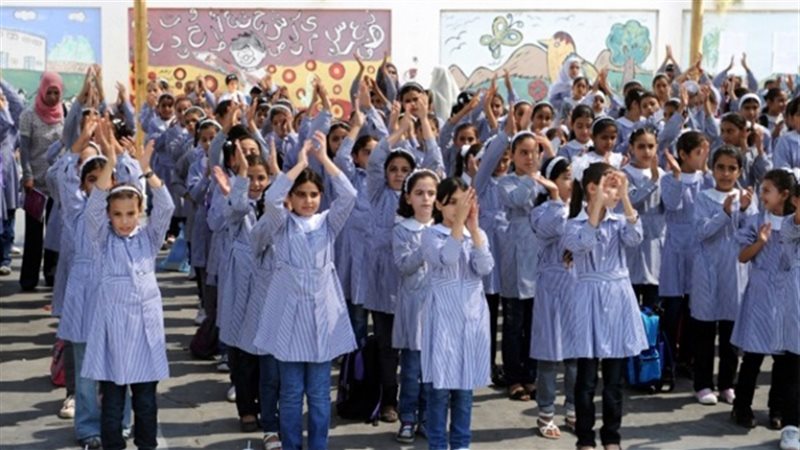 طلاب المدارس بالمراحل
