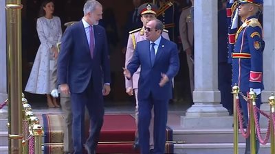 الرئيس السيسى وقرينته يتبادلان أرفع الأوسمة مع ملك وملكة إسبانيا