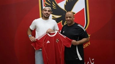 الحارس حمزة علاء يوقع مع الأهلي لمدة ثلاثة مواسم ونصف