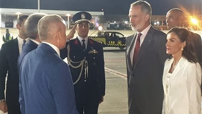 محافظ الأقصر يستقبل ملك إسبانيا والملكة ليتيزيا في زيارة تاريخية للأقصر