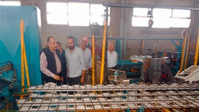 وزير قطاع الأعمال يفاجئ شركتين ويوجه بدعم المشروعات القومية 