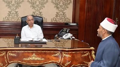 محافظ المنيا يعلن دعم مبادرة 