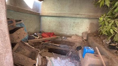 من قنا.. حفرة داخل مكتب صحة تقود إلى 