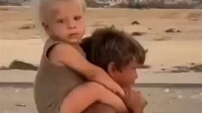 دموع تحولت لأمان.. مصر تنقذ الطفلين الباكيين من جحيم الحرب