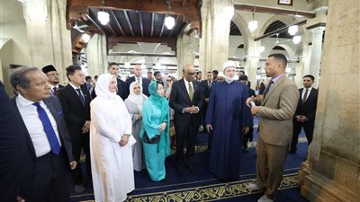 رئيس سنغافورة وقرينته يزوران الجامع الأزهر ويشيدان بدوره التاريخي والعلمي