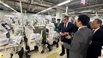 وزير الصحة يبحث مع 