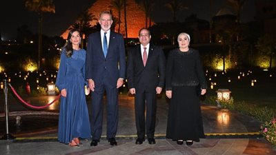 الرئيس السيسي يقيم مأدبة عشاء على شرف ملك إسبانيا بمنطقة الهرم
