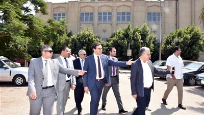 وزير الثقافة يتفقد عددًا من المواقع الثقافية بساحة دار الأوبرا المصرية