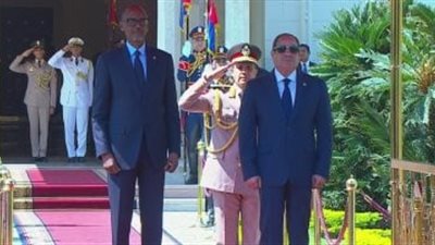 الرئيس السيسي يستقبل نظيره الرواندي في قصر الاتحادية