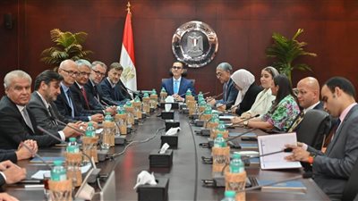 وزير الاستثمار يبحث تعزيز الشراكة المصرية – التركية في صناعة مكونات السيارات