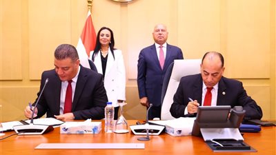 وزارتا الصناعة والتضامن توقعان بروتوكول تعاون لرعاية المسنين المحالين للتقاعد