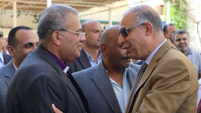 محافظ المنيا في احتفال 75 سنة خدمة للإنسان مع الهيئة الإنجيلية