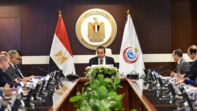 وزير الصحة يتابع مخزون الأدوية والمستلزمات الطبية لضمان توافرها بالمستشفيات