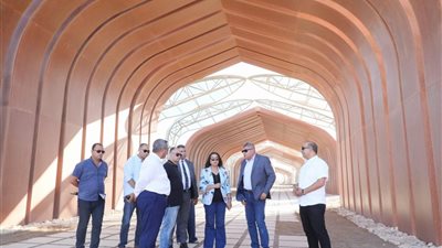 منال عوض توجه بتطوير حديقة السلام ورفع كفاءة الحملة الميكانيكية بشرم الشيخ