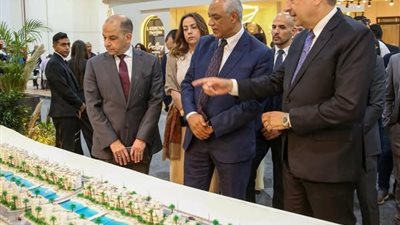 وزير قطاع الأعمال: مشروعات الشركات العقارية التابعة شريك رئيسي في خطط التنمية العمرانية المستدامة
