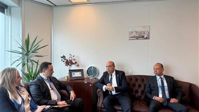 الطيران: تعزيز التعاون الاستراتيجي مع اليونان لتدعيم مستقبل النقل الجوي بين الجانبين