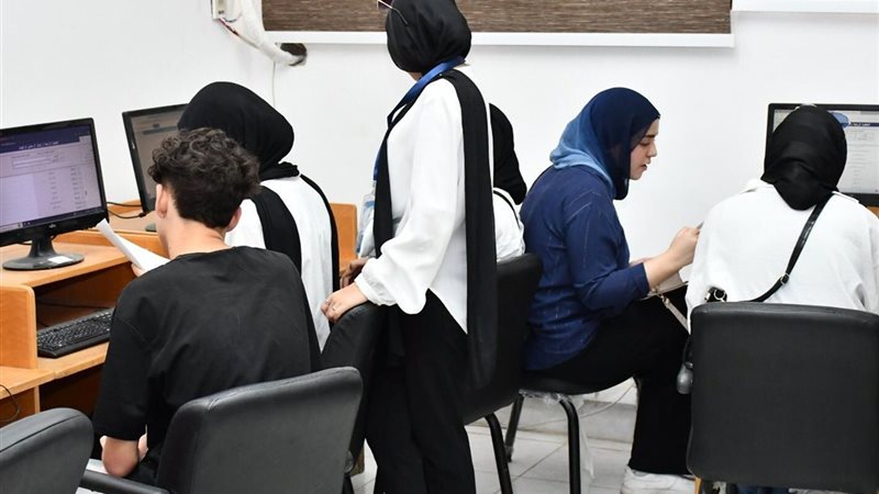 تقليل الاغتراب لطلاب