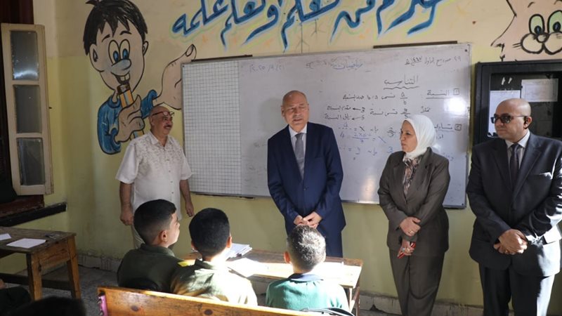 محافظ القاهرة  يتفقد